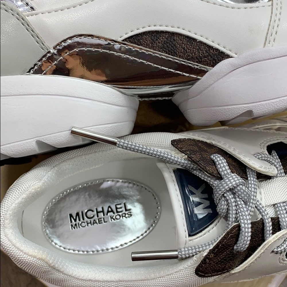 MICHAEL KORS OCTAVIA TRAINER NAPPA PU OPTIC WHITE - Picture 13 of 16